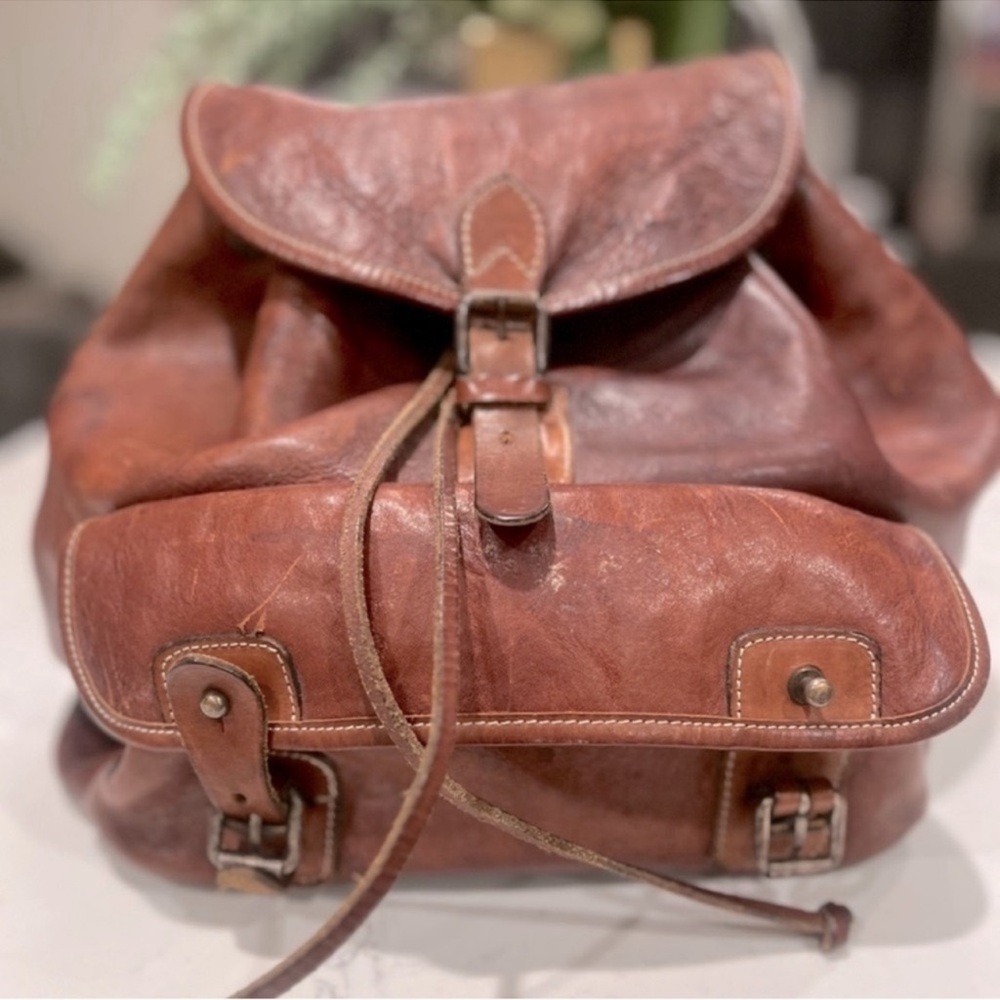 Vintage Banana Republic Rory Large Brown Distressed Leather Backpack Knapsack - Picture 3 of 10